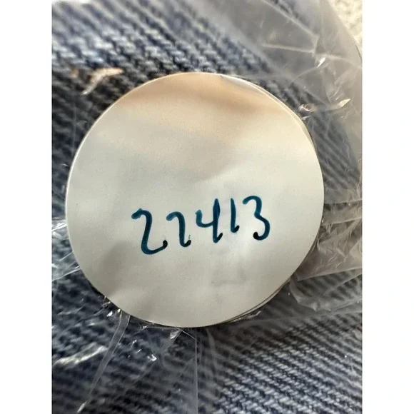 Levis 516 Jeans Mens 33x34 (31x31) Light Wash Blue Denim Straight Leg Zipper Fly - Picture 16 of 16